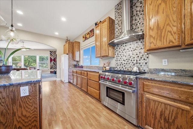 6947 Mountain View Ter, Browns Valley, CA 95918