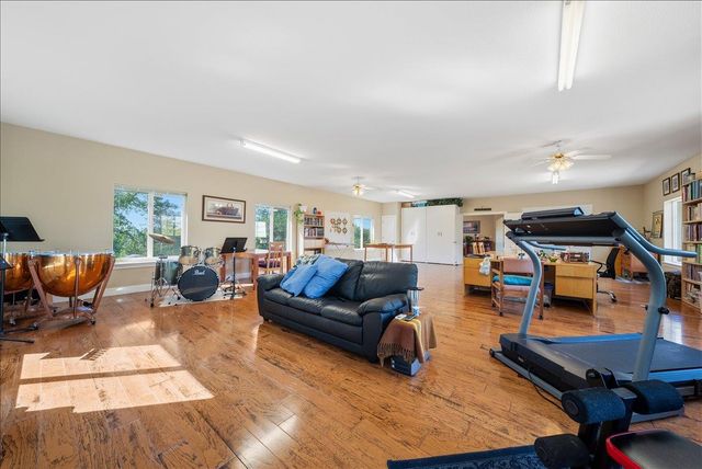 6947 Mountain View Ter, Browns Valley, CA 95918