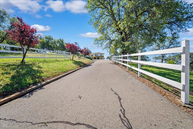 6947 Mountain View Ter, Browns Valley, CA 95918