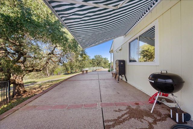 6947 Mountain View Ter, Browns Valley, CA 95918
