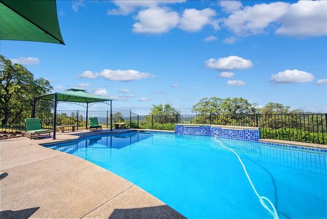 6947 Mountain View Ter, Browns Valley, CA 95918