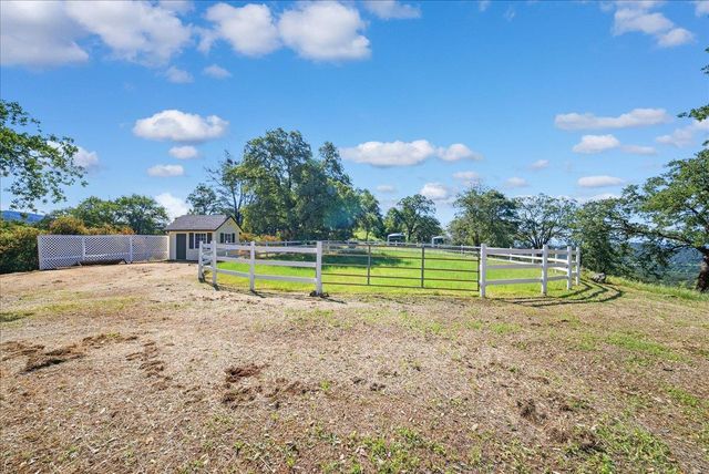 6947 Mountain View Ter, Browns Valley, CA 95918