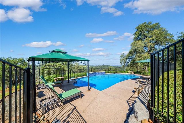 6947 Mountain View Ter, Browns Valley, CA 95918