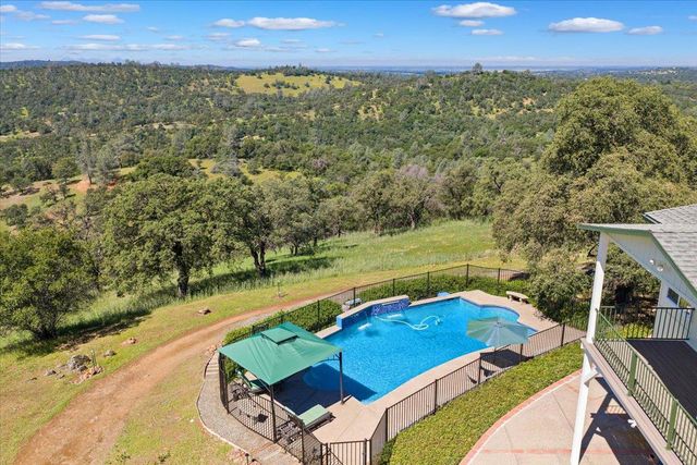 6947 Mountain View Ter, Browns Valley, CA 95918