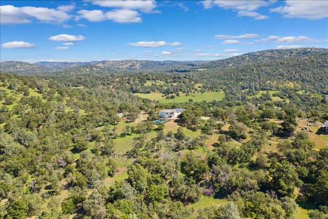 6947 Mountain View Ter, Browns Valley, CA 95918