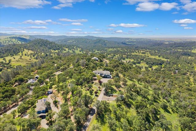 6947 Mountain View Ter, Browns Valley, CA 95918