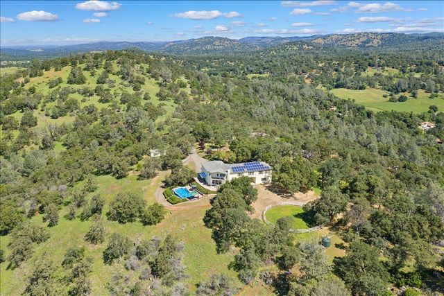 6947 Mountain View Ter, Browns Valley, CA 95918