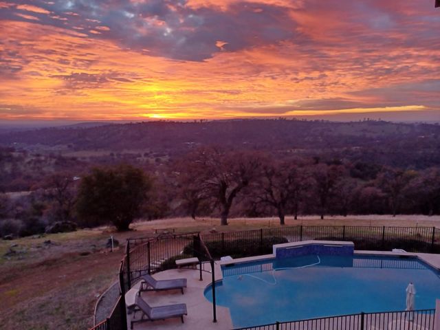 6947 Mountain View Ter, Browns Valley, CA 95918