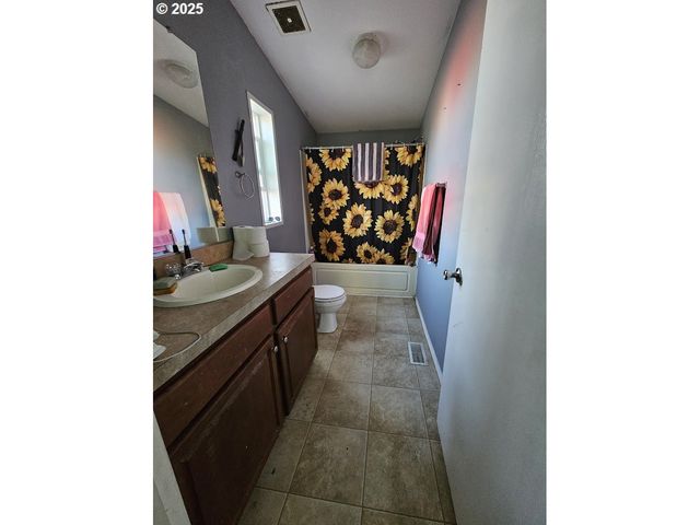 310 E COLLINS St, Goldendale, WA 98620