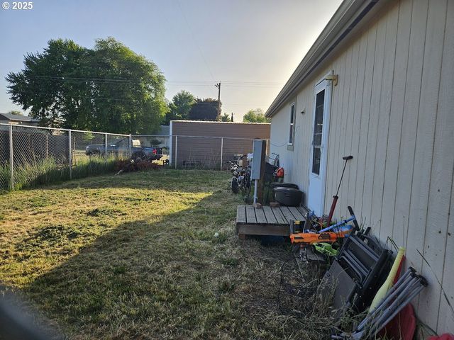 310 E COLLINS St, Goldendale, WA 98620
