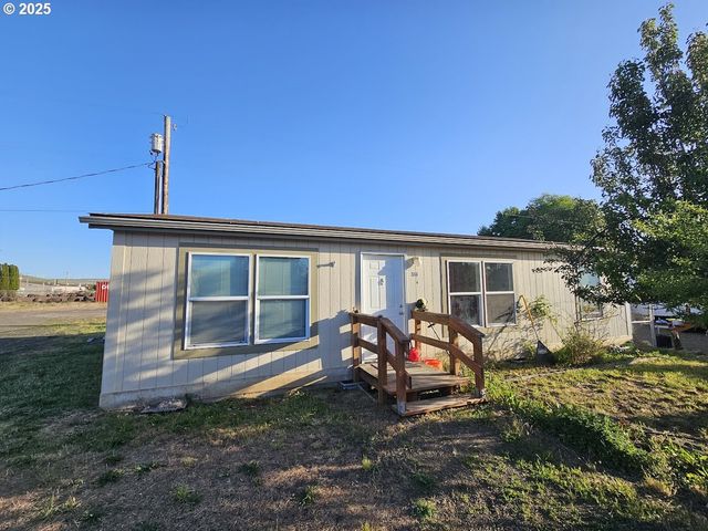 310 E COLLINS St, Goldendale, WA 98620