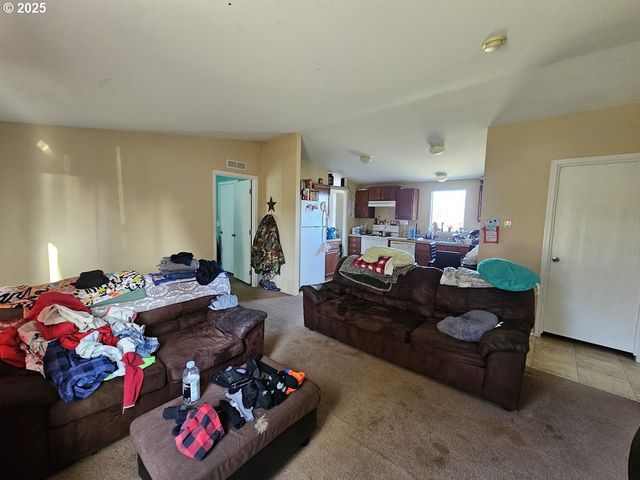 310 E COLLINS St, Goldendale, WA 98620