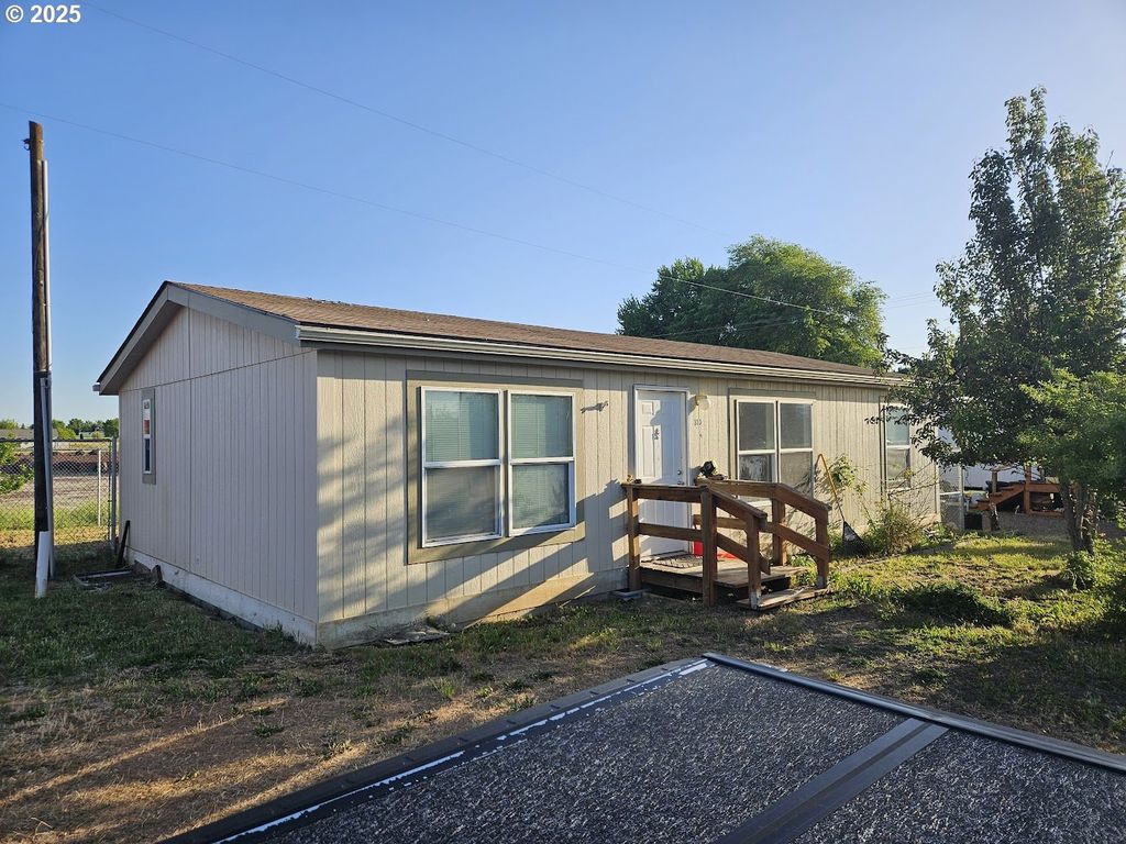 310 E COLLINS St, Goldendale, WA 98620