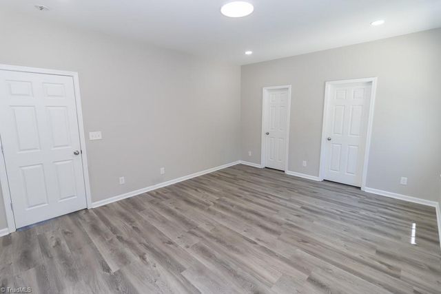 1329 Belleauwood Street, Winston-salem, NC 27107
