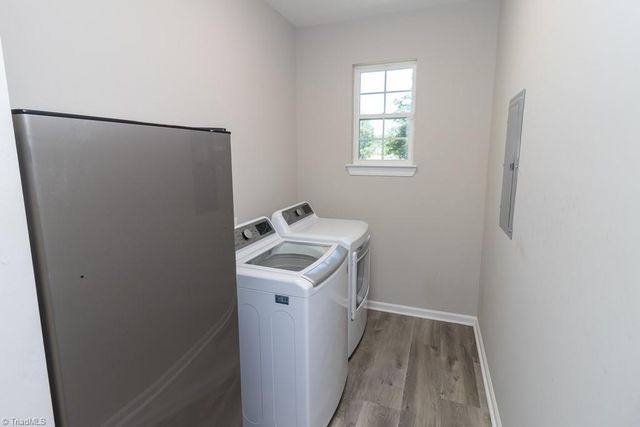 1329 Belleauwood Street, Winston-salem, NC 27107