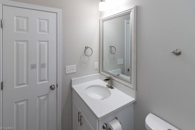 1329 Belleauwood Street, Winston-salem, NC 27107