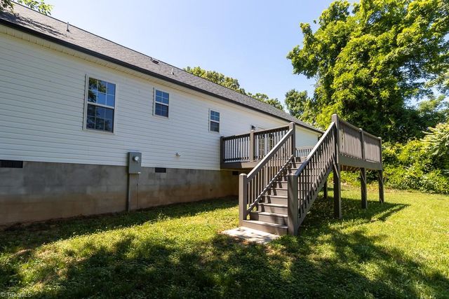 1329 Belleauwood Street, Winston-salem, NC 27107