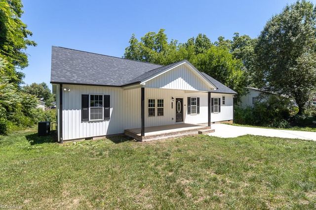 1329 Belleauwood Street, Winston-salem, NC 27107