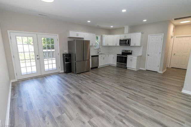 1329 Belleauwood Street, Winston-salem, NC 27107