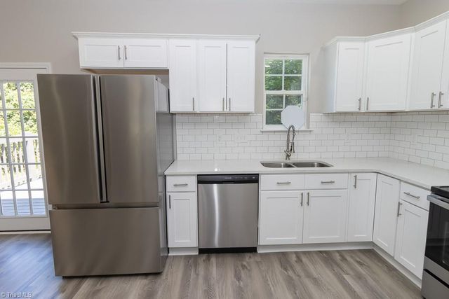 1329 Belleauwood Street, Winston-salem, NC 27107
