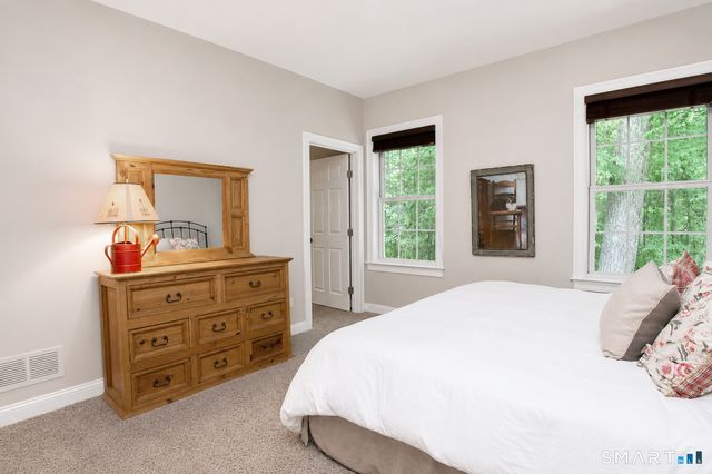 6 Ronan Way 6, Simsbury, CT 06070