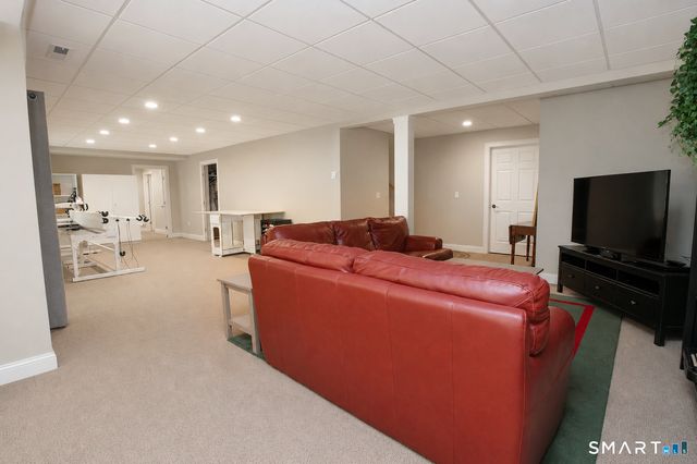 6 Ronan Way 6, Simsbury, CT 06070