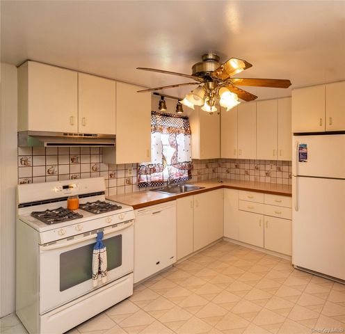 26 Beatty Lane, Pine Bush, NY 12566