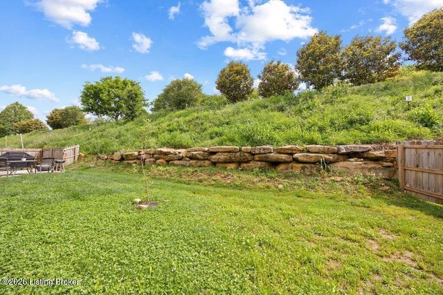 2116 Quail Ridge Dr, La Grange, KY 40031
