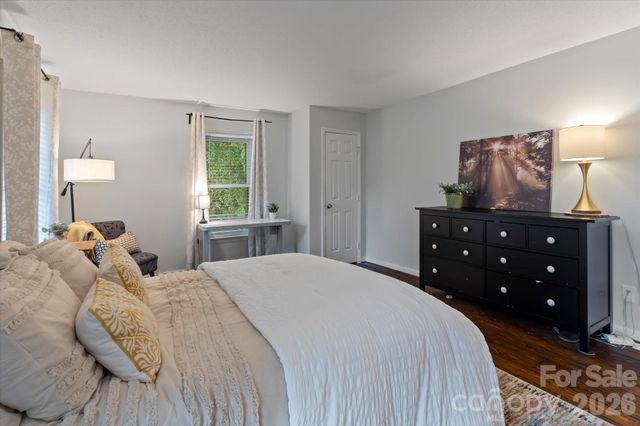 300 Brookmeade Drive, Statesville, NC 28625