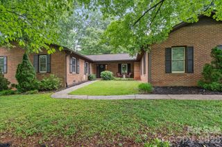 300 Brookmeade Drive, Statesville, NC 28625