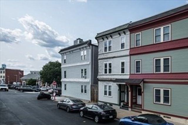 84 Emerson St 2, Boston, MA 02127