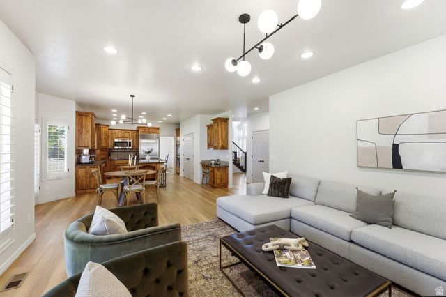 1712 E SOMERSET RIDGE DR, Draper, UT 84020