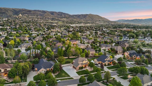 1712 E SOMERSET RIDGE DR, Draper, UT 84020