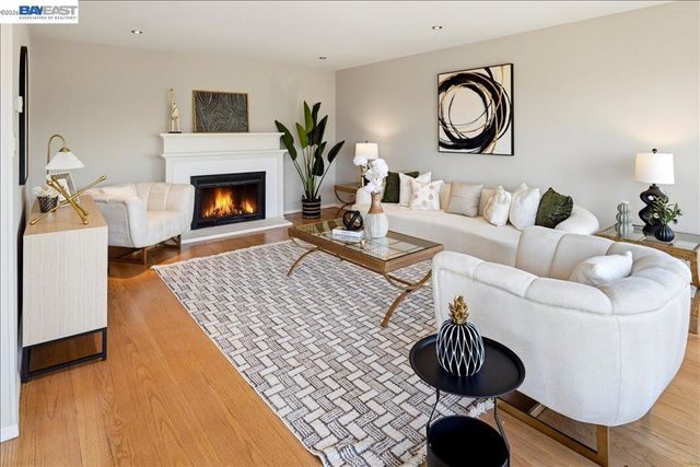 2608 Monte Vista Ave, El Cerrito, CA 94530