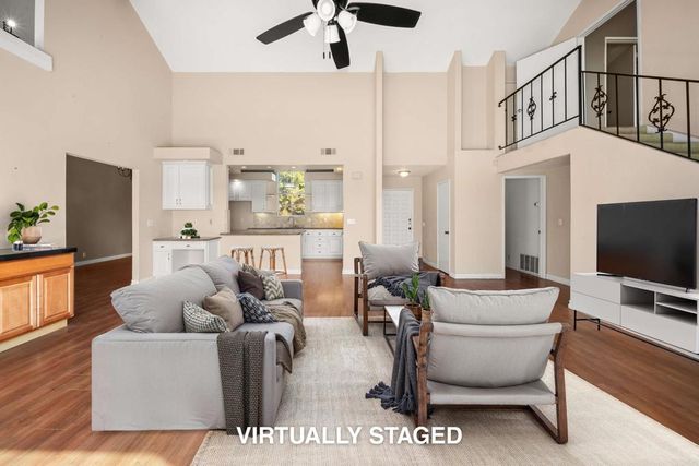 2518 Unicornio Street, Carlsbad, CA 92009