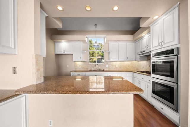 2518 Unicornio Street, Carlsbad, CA 92009