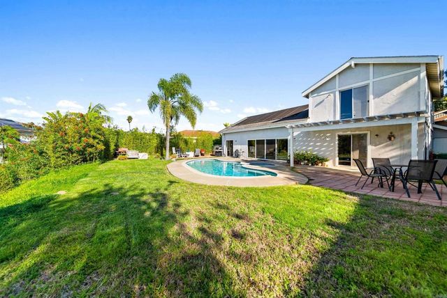 2518 Unicornio Street, Carlsbad, CA 92009