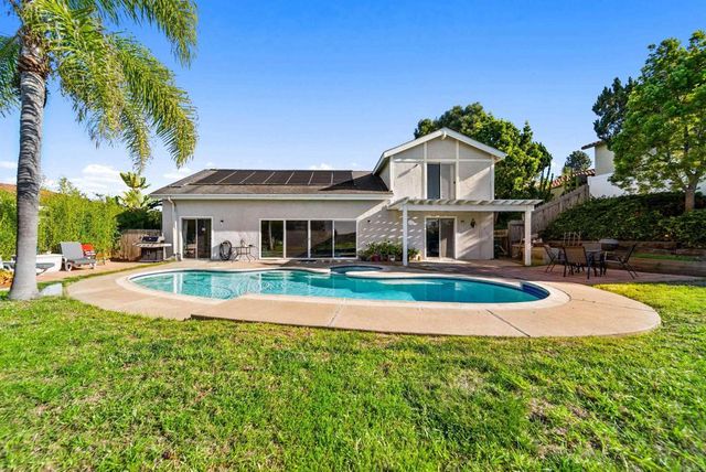 2518 Unicornio Street, Carlsbad, CA 92009