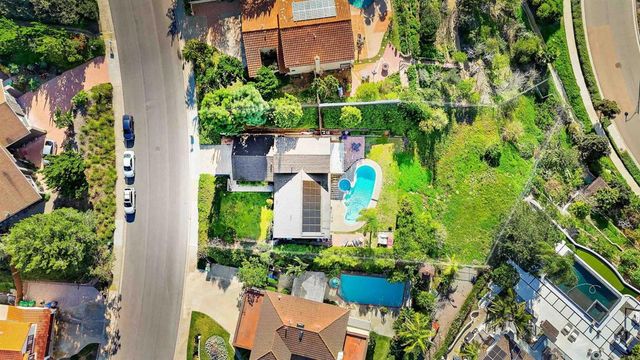 2518 Unicornio Street, Carlsbad, CA 92009