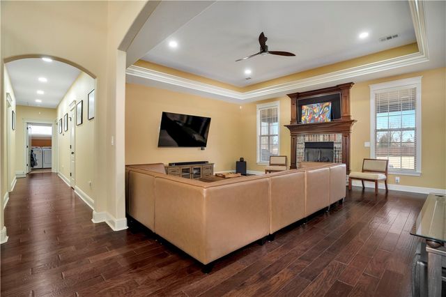 4200 NE Blue Spruce Avenue, Bentonville, AR 72712