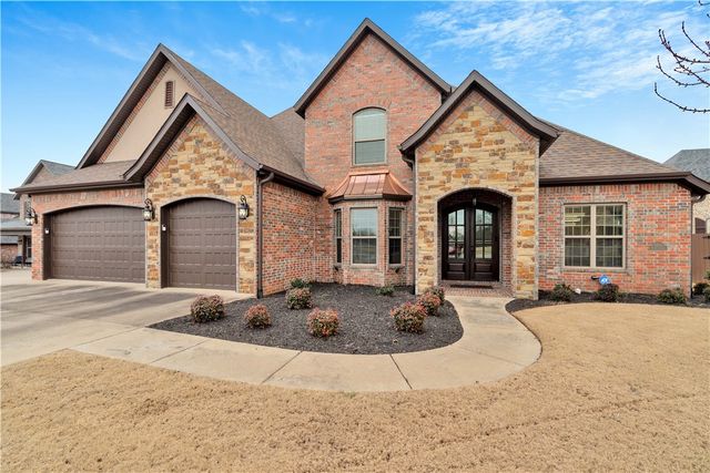 4200 NE Blue Spruce Avenue, Bentonville, AR 72712