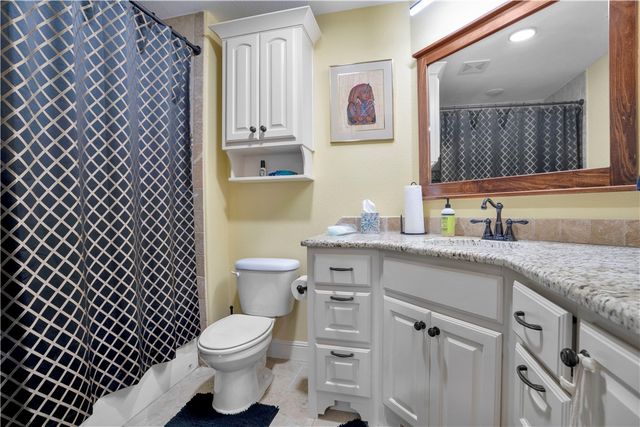 4200 NE Blue Spruce Avenue, Bentonville, AR 72712