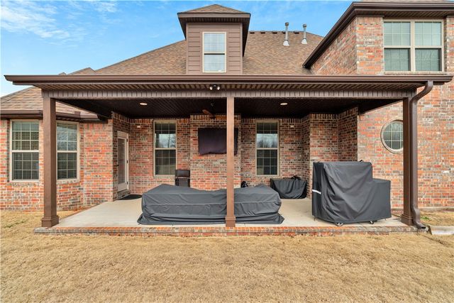 4200 NE Blue Spruce Avenue, Bentonville, AR 72712