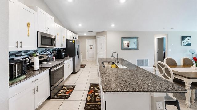3537 N MARYLAND AVENUE, Plant City, FL 33565