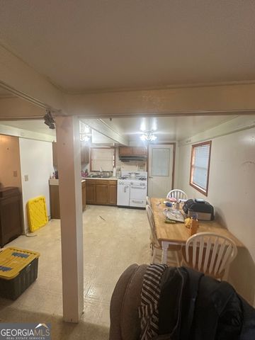 4 Sweetbriar Road, Newnan, GA 30263