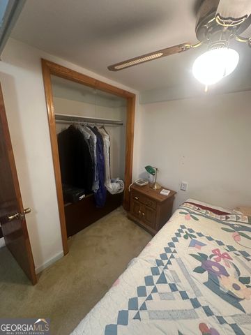 4 Sweetbriar Road, Newnan, GA 30263