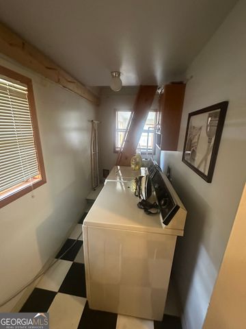 4 Sweetbriar Road, Newnan, GA 30263