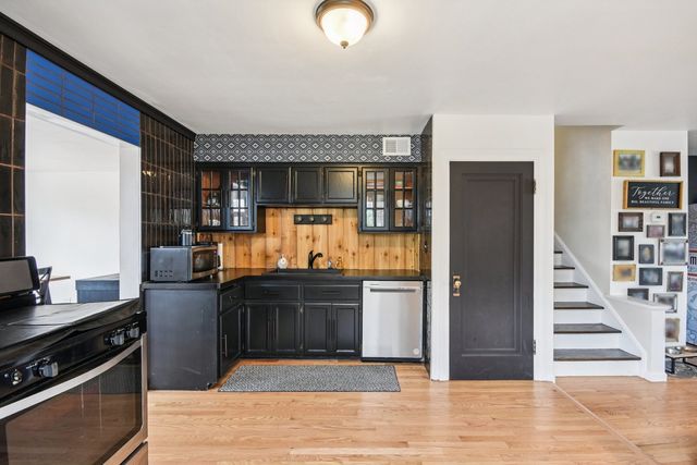 836 S Michigan Avenue, Villa Park, IL 60181