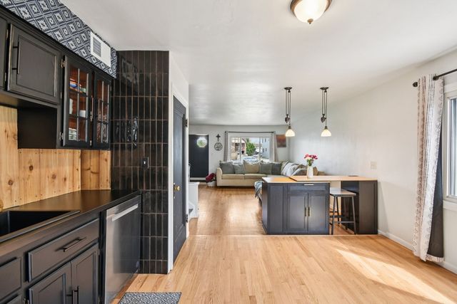 836 S Michigan Avenue, Villa Park, IL 60181