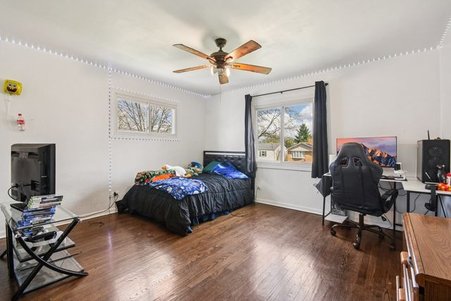 836 S Michigan Avenue, Villa Park, IL 60181